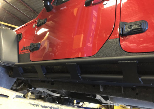 Protection de bas de caisse de type ''rockcrusher'' pour Gladiator