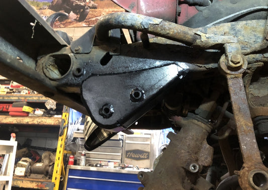 Steering box frame bracket for Jeep Wrangler TJ